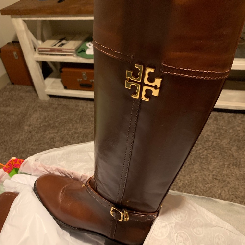 Tory Burch Eloise Riding Boots. Size 6.5